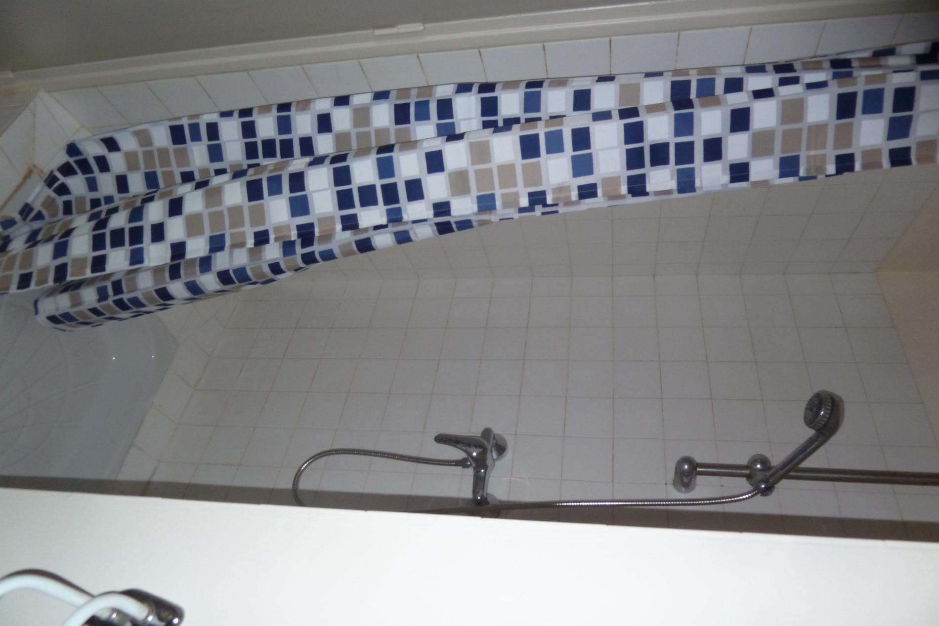 CENTRE SAINT AIGNAN - STUDIO MEUBLÉ