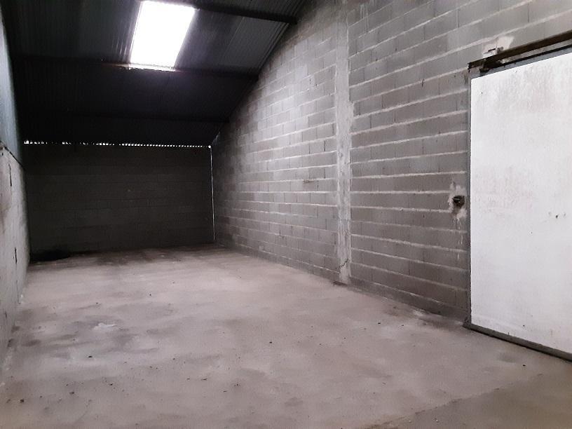 SAINT ROMAIN SUR CHER - ENTREPOT DE 550 M² environ