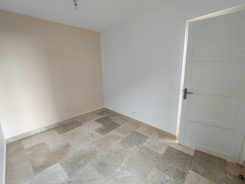 SAINT AIGNAN - MAISON DE PAYS de 110 m² - T5 - JARDIN CLOS