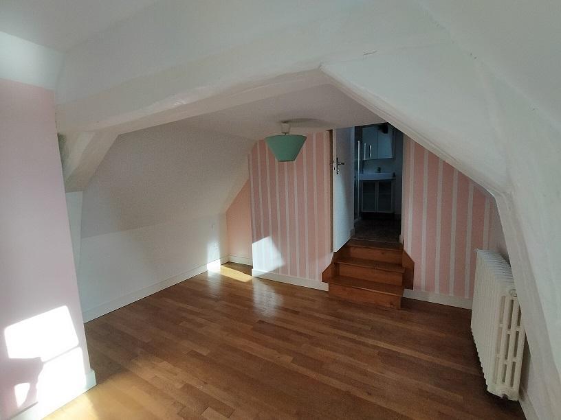 SAINT AIGNAN - MAISON DE PAYS de 110 m² - T5 - JARDIN CLOS