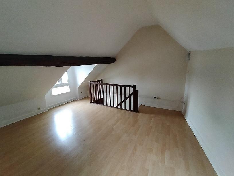 SAINT AIGNAN CENTRE - MAISON DE VILLE T2 + petit extérieur