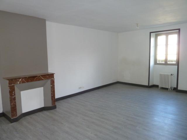 CENTRE SAINT AIGNAN - MAISON T2 + courette