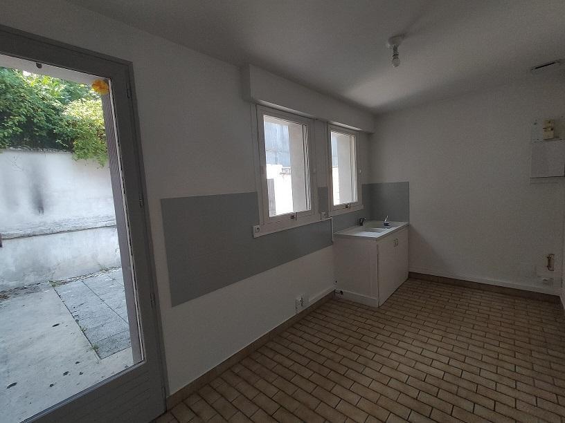 CENTRE SAINT AIGNAN - MAISON DE VILLE T3 - 66m² + cour