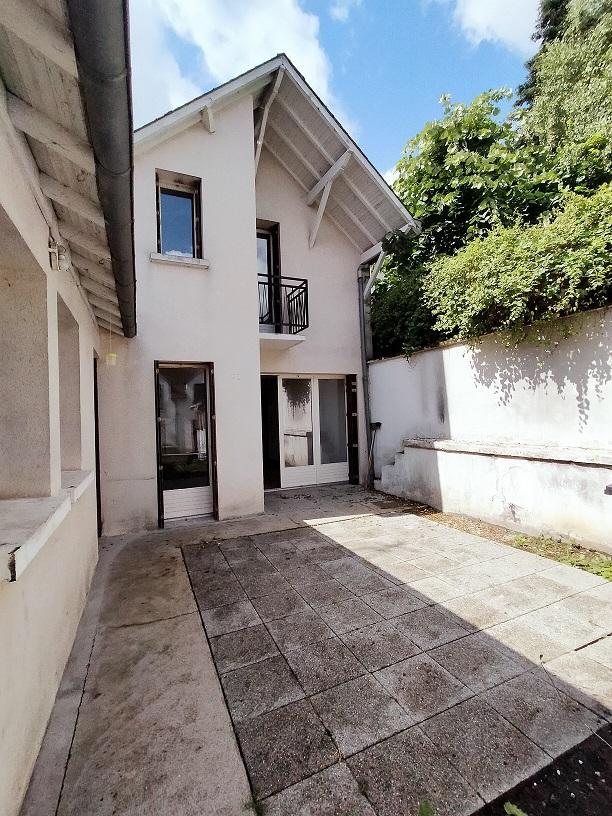 CENTRE SAINT AIGNAN - MAISON DE VILLE T3 - 66m² + cour