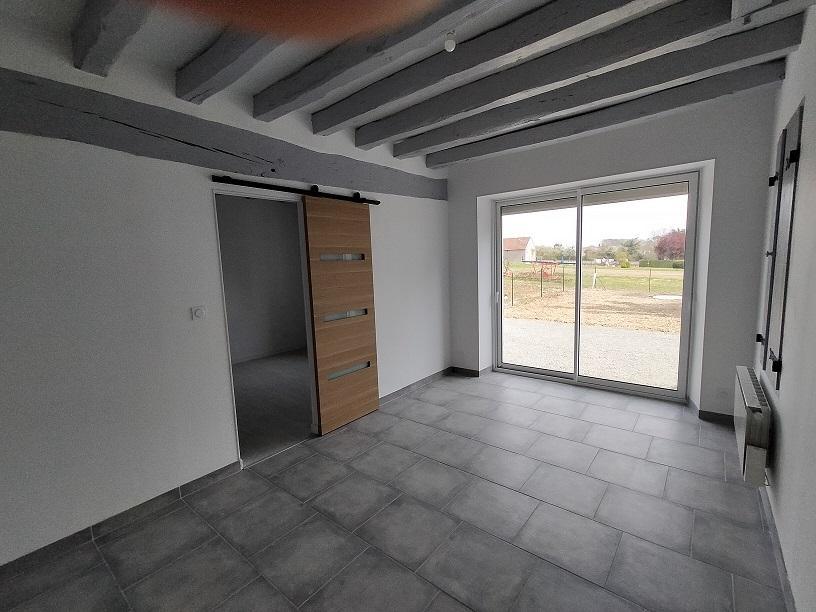 THÉSÉE, MAISON T5 ENTIÈREMENT RÉNOVÉE - PRÉAU et TERRAIN CLOS