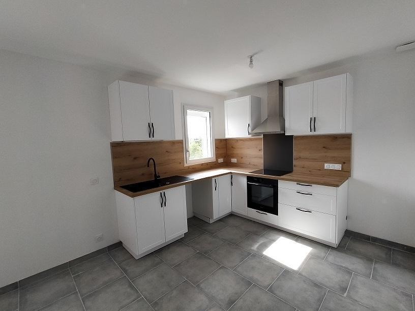 THÉSÉE, MAISON T5 ENTIÈREMENT RÉNOVÉE - PRÉAU et TERRAIN CLOS