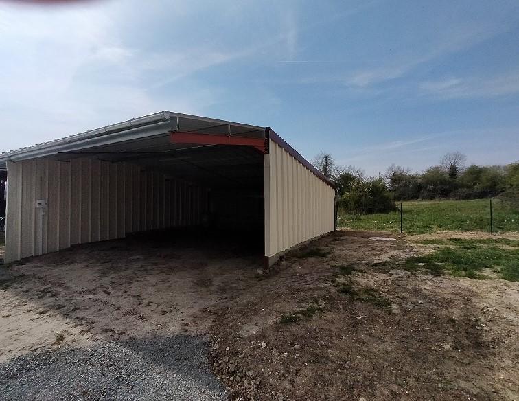 THÉSÉE, MAISON T5 ENTIÈREMENT RÉNOVÉE - PRÉAU et TERRAIN CLOS