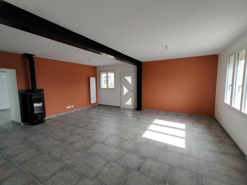 THÉSÉE, MAISON T5 ENTIÈREMENT RÉNOVÉE - PRÉAU et TERRAIN CLOS