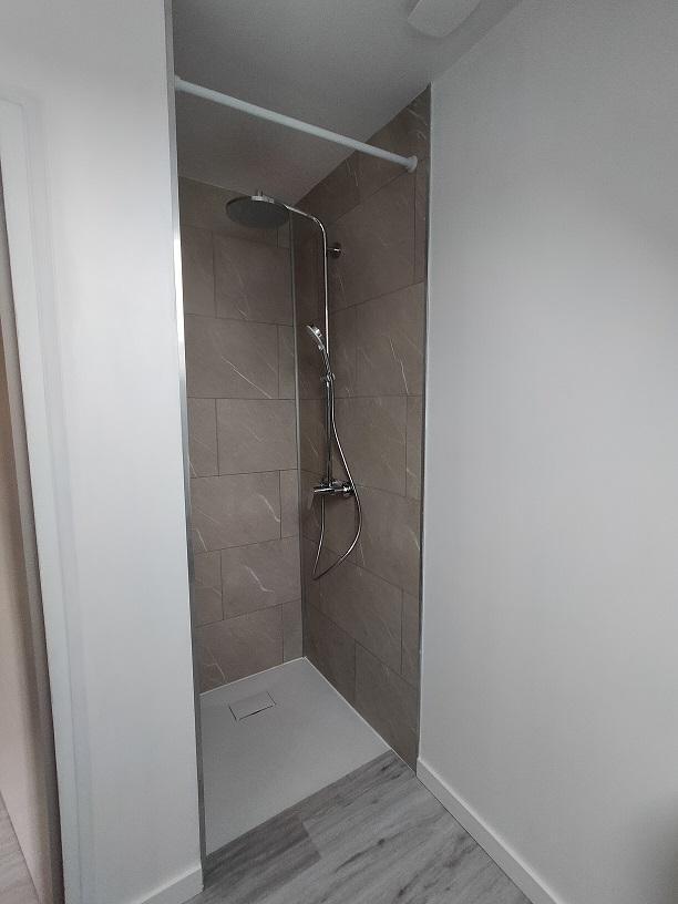 THÉSÉE, MAISON T5 ENTIÈREMENT RÉNOVÉE - PRÉAU et TERRAIN CLOS